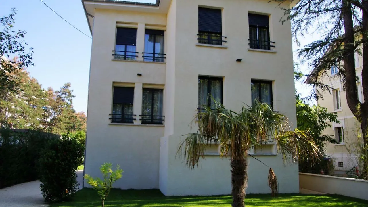Hotel De Charme L'Oree Du Parc Romans-sur-Isère 4*,