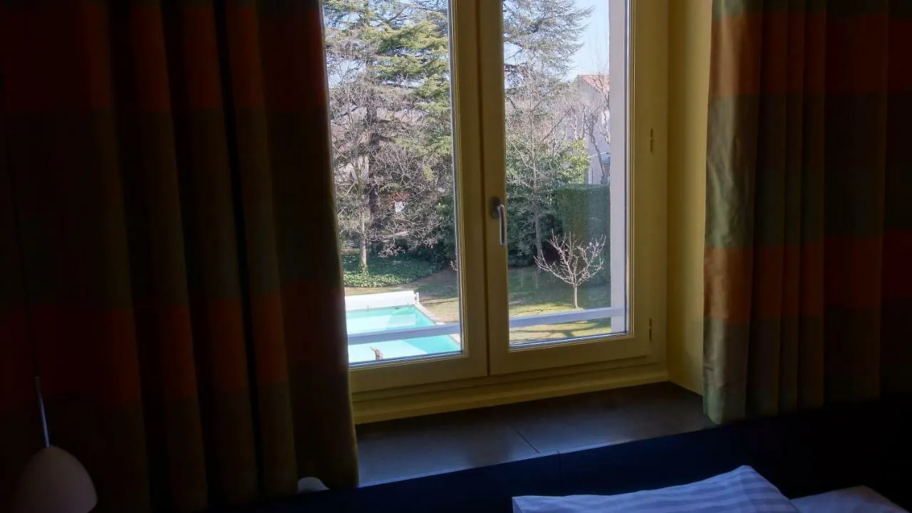 Hotel De Charme L'Oree Du Parc Romans-sur-Isère Frankrijk